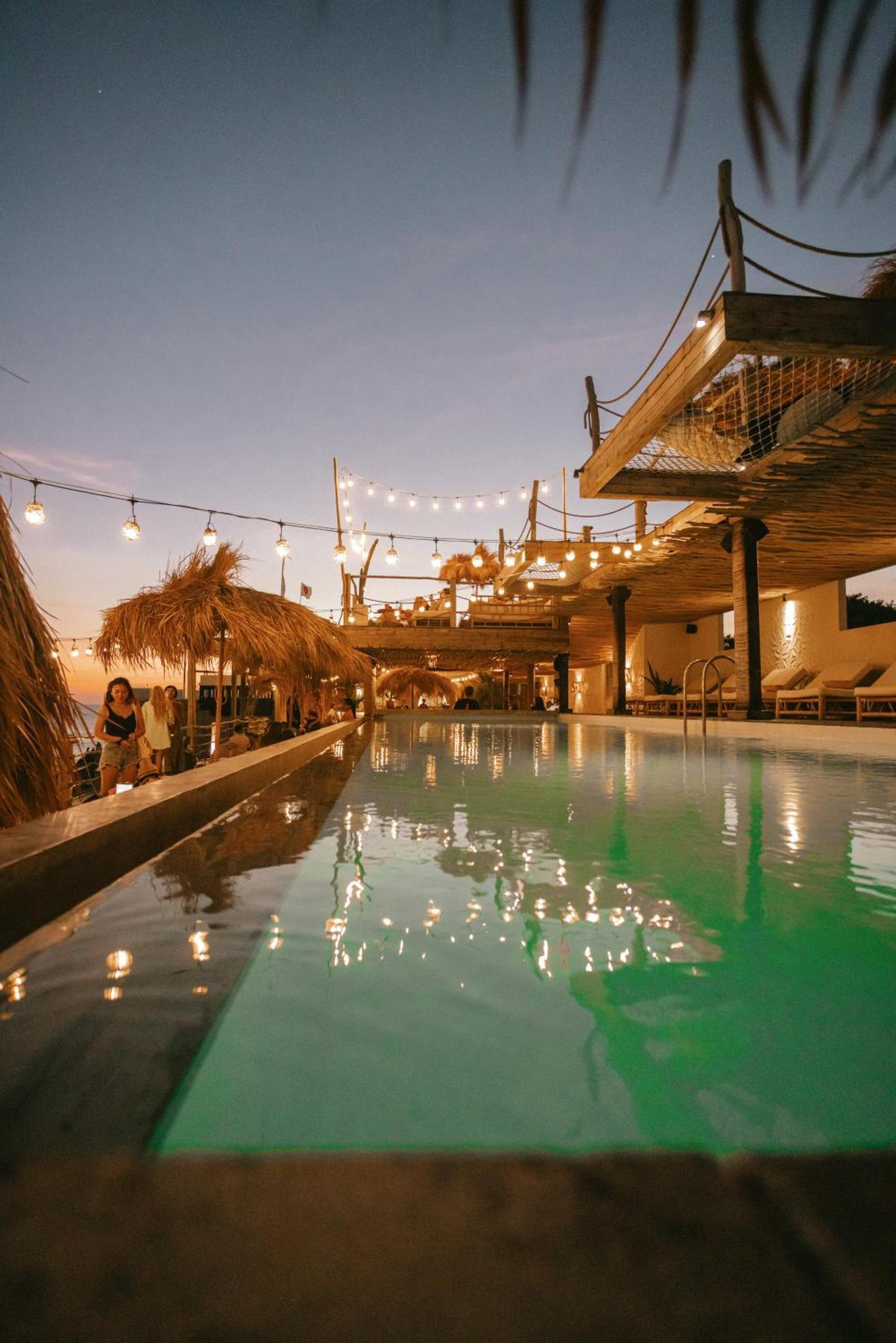 Pnb Beach Resort Canggu Exteriör bild